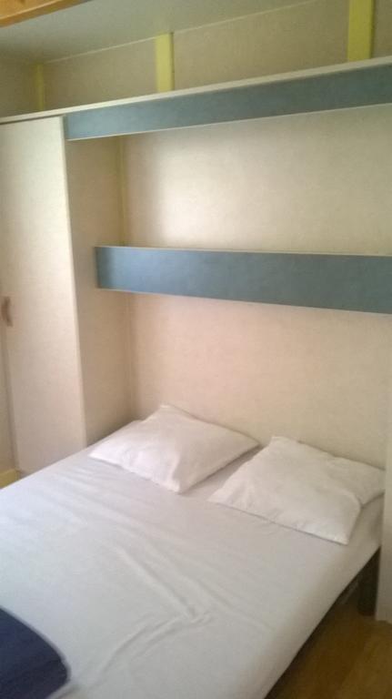 Hotel L'Hermitage Des 4 Saisons La Gonterie-Boulouneix Zimmer foto